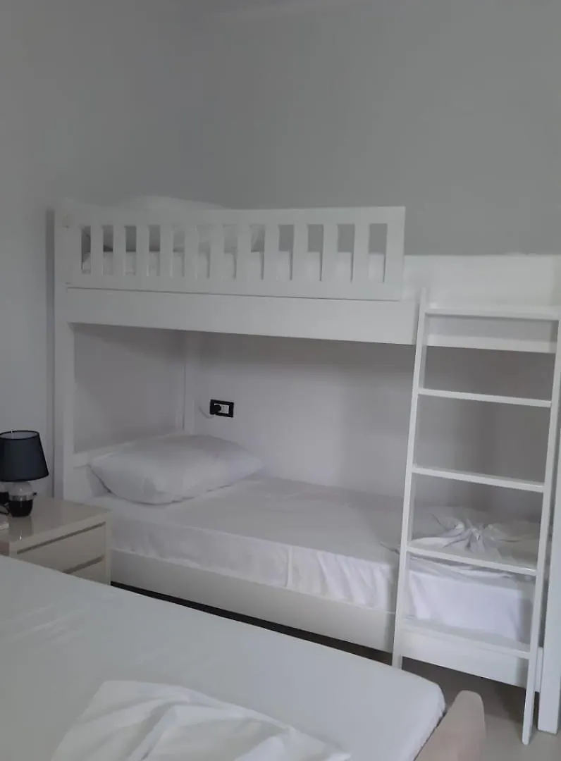 Apartment Guest House Emi Berat Albania