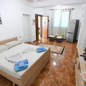 Apartment Flowers, Berat