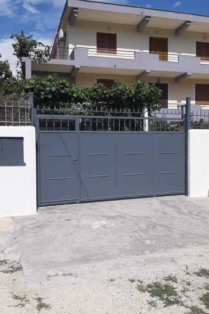 Guest House Emi Berat Lejlighed